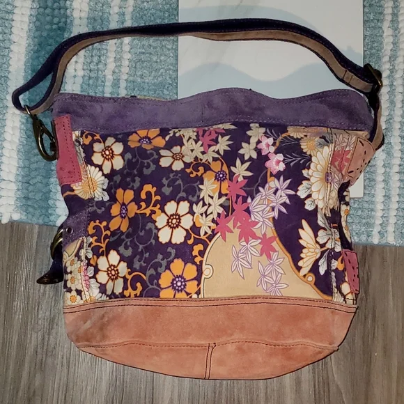 LUCKY Floral Canvas Suede Tote Bag - Picture 2 of 15